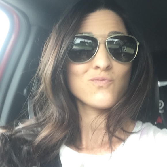 Meet your Posher, Hannah - Picture 1 of 1